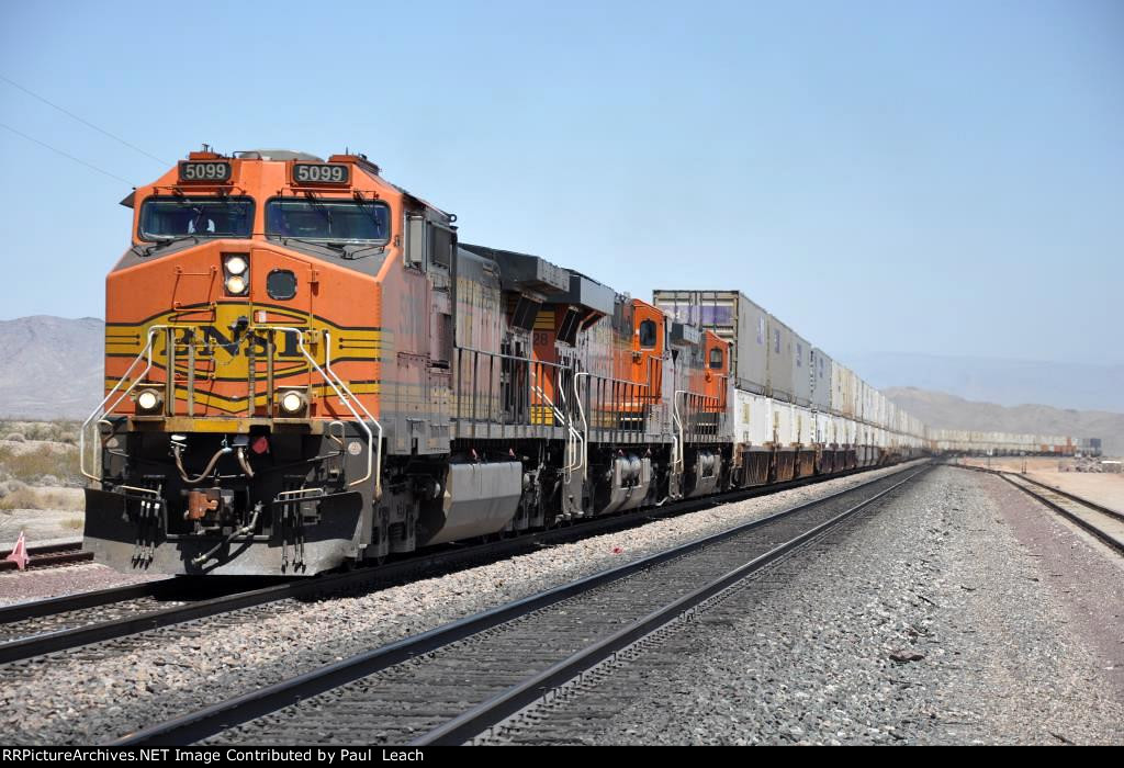 Westbound intermodal up the grade